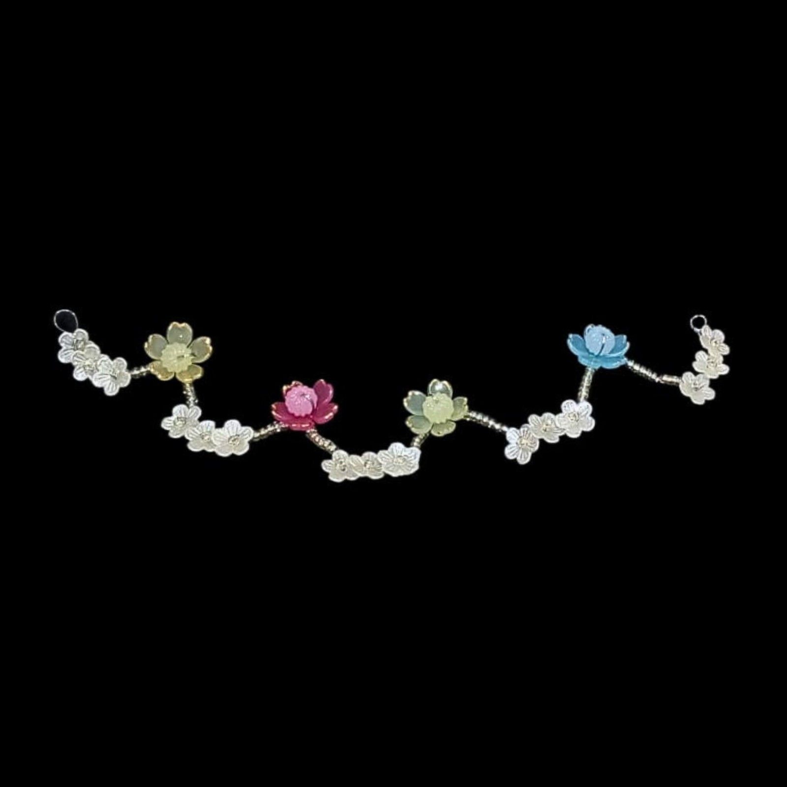 Elegant Floral Hair Vine