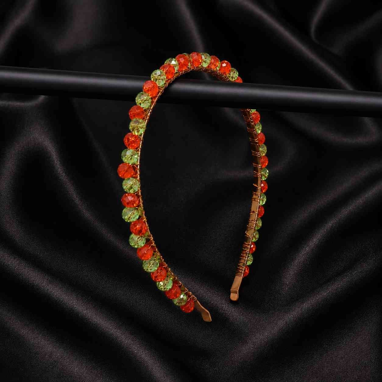 elegant mehndi hair band for women in Pakistan