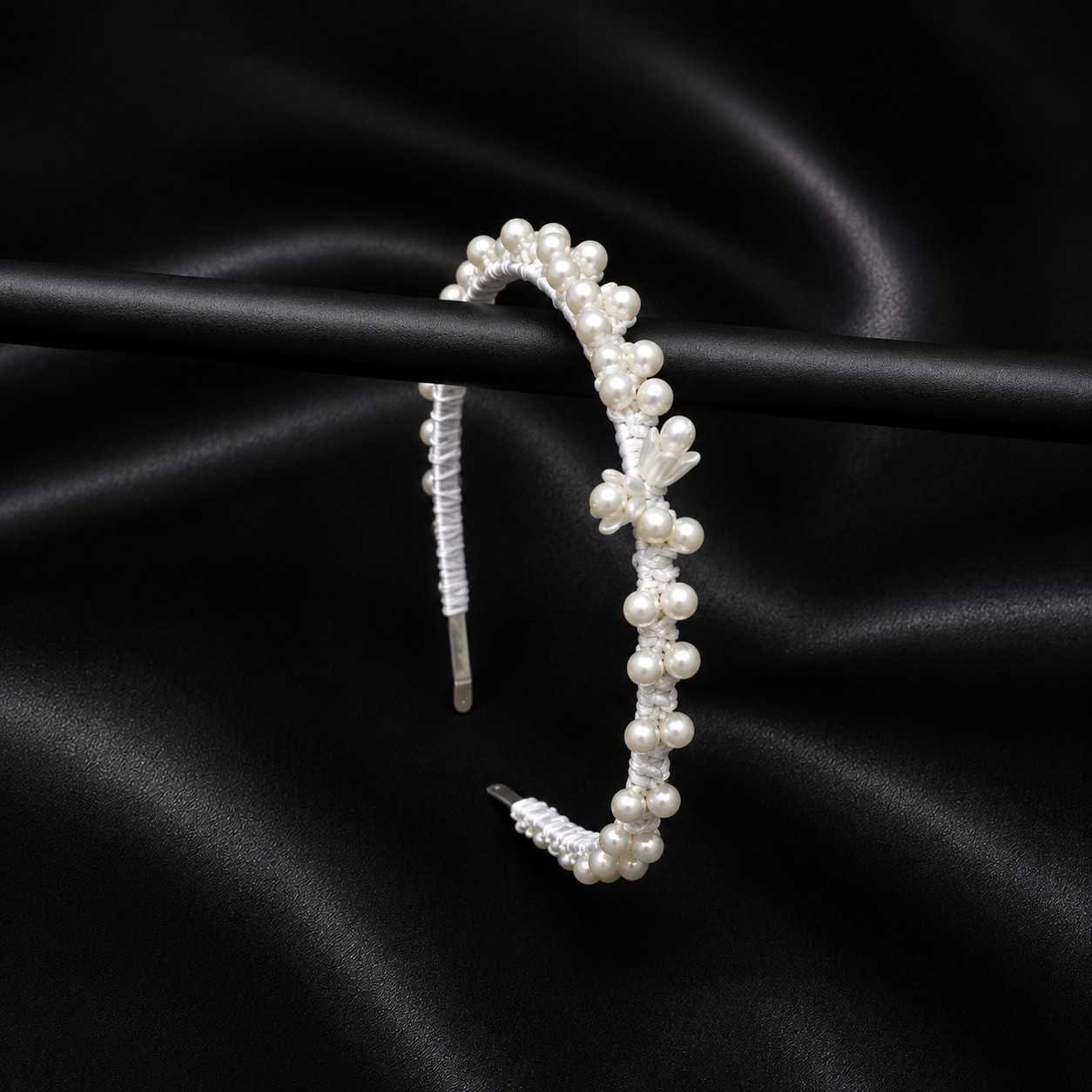 Elegant pearl embellished hair band